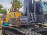 2016 Volvo EC290 crawler excavator, side view