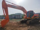 2022 Doosan DH220LC-7 crawler excavator, side profile view