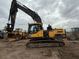 2014 Volvo EC250D crawler excavator side view