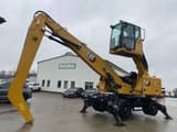 2020 Caterpillar MH3022 material handler side view