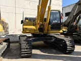 Komatsu PC450-8 crawler excavator, front view