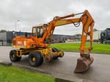 Atlas 1104 excavator, side view