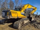 2014 JCB JS290LC crawler excavator, rear three-quarter view