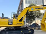 Excavatrice sur chenilles Komatsu PC220-8 de 2020, vue de profil