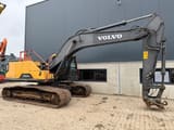 2016 Volvo EC250EL crawler excavator, side profile view