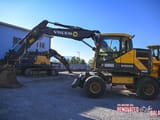 2019 Volvo EWR150E wheel excavator side view