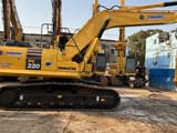 2014 Komatsu PC220 crawler excavator, side view