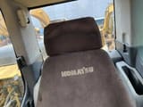 2014 Komatsu PC220-8 rupsgraafmachine interieur cabine overzicht