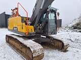 2016 Volvo EC220E crawler excavator, side view
