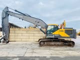 2021 Volvo EC300EL crawler excavator side view