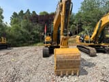 Escavadora de rastos Caterpillar 320D de 2022, vista frontal