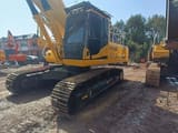2016 Komatsu PC400 crawler excavator, front three-quarter view