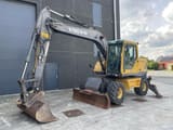 2007 Volvo EW140B wheel excavator side view