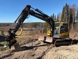 2013 Volvo ECR145DL crawler excavator side view