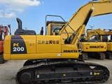 2022 Komatsu PC200-8 Raupenbagger, Seitenansicht