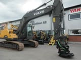 2015 Volvo EC250EL crawler excavator, side view