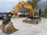 2015 Hyundai R125LCRD-9A crawler excavator, front three-quarter view