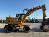 1992 Liebherr A900C wheel excavator, side profile view