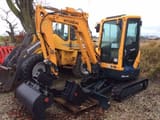 2016 Hyundai R25AK mini excavator, front three-quarter view