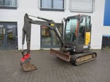 2019 Volvo ECR25D mini excavator side view
