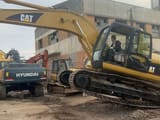 2018 Caterpillar 320CL crawler excavator, side view
