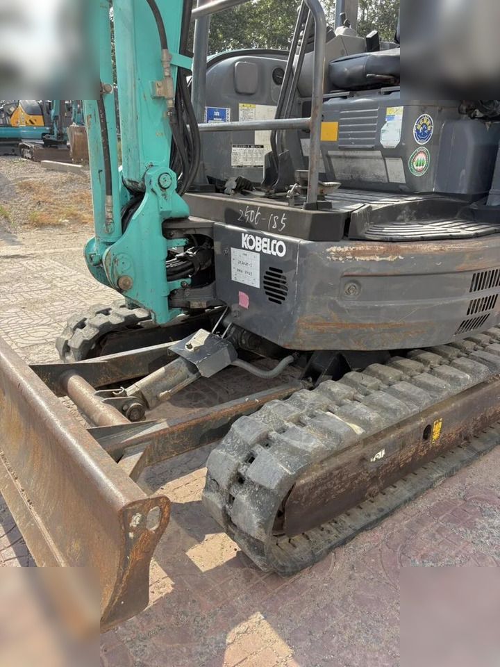 2017 Kobelco SK20SR-5 mini excavator, side view of the lower structure 2017 Kobelco SK20SR-5 mini excavator, side view of the lower structure