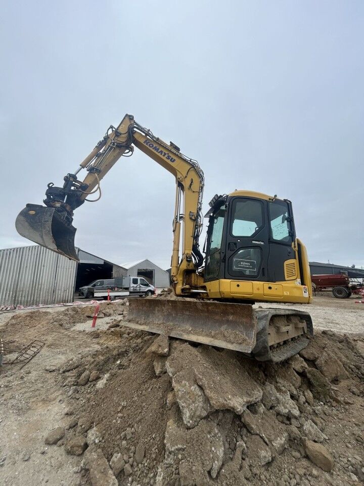 2021 Komatsu PC88MR-11EO mini excavator, side view 2021 Komatsu PC88MR-11EO mini excavator, side view
