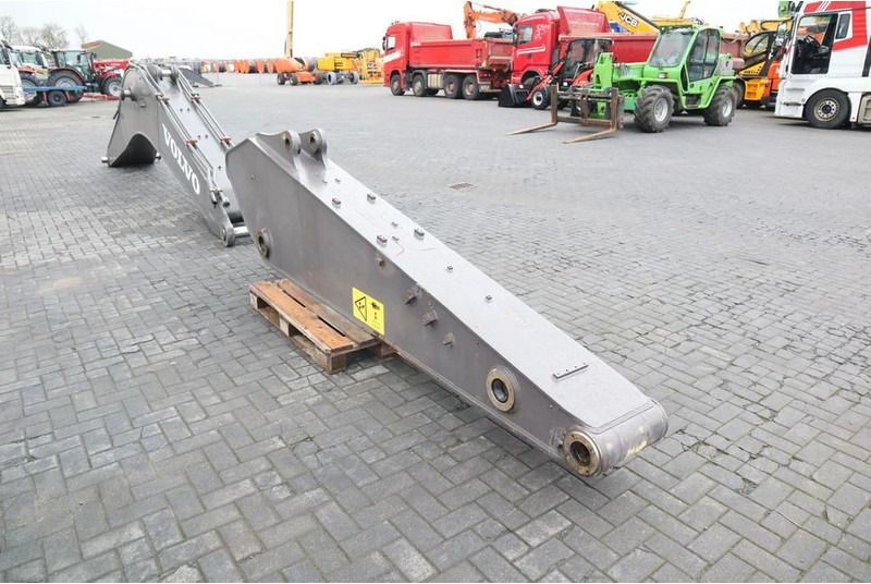 Volvo EC300E excavator boom and stick assembly Volvo EC300E excavator boom and stick assembly