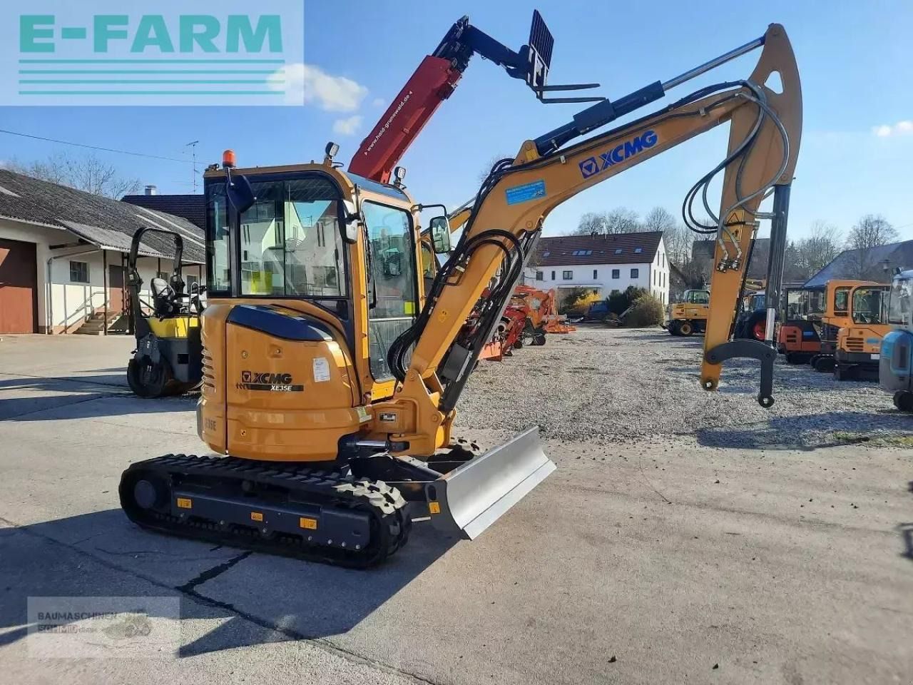 2023 Zettelmeyer XE35E mini excavator, front three-quarter view 2023 Zettelmeyer XE35E mini excavator, front three-quarter view