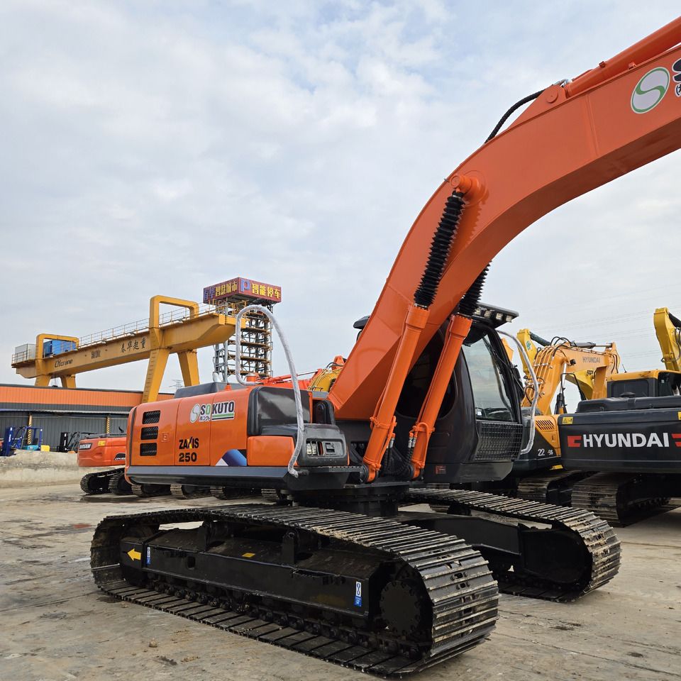2022 Hitachi Zaxis 250 crawler excavator, side view 2022 Hitachi Zaxis 250 crawler excavator, side view