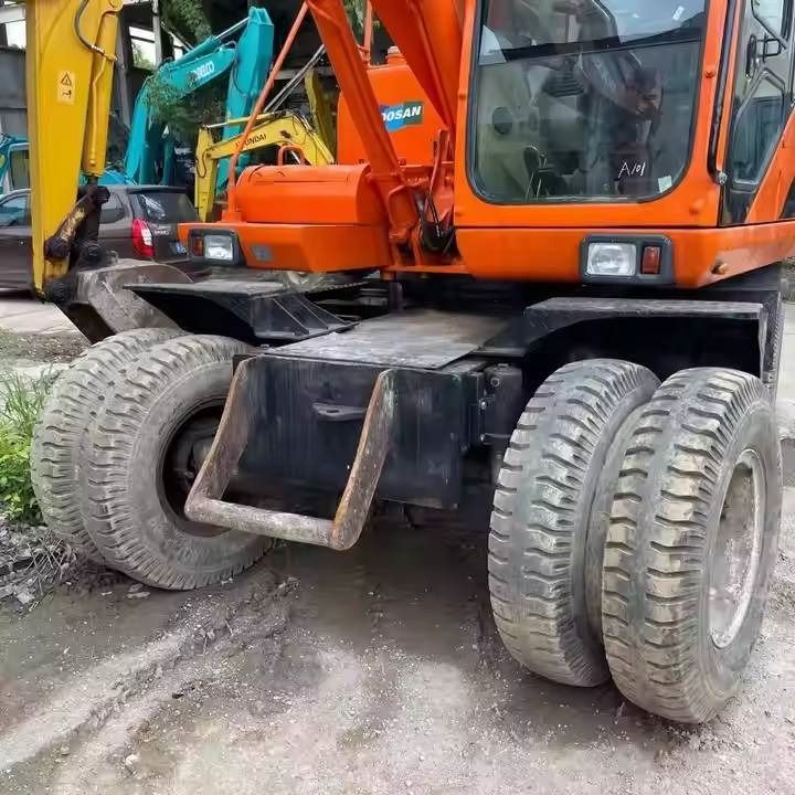 2022 Doosan DH150W-7 wheel excavator, front three-quarter view