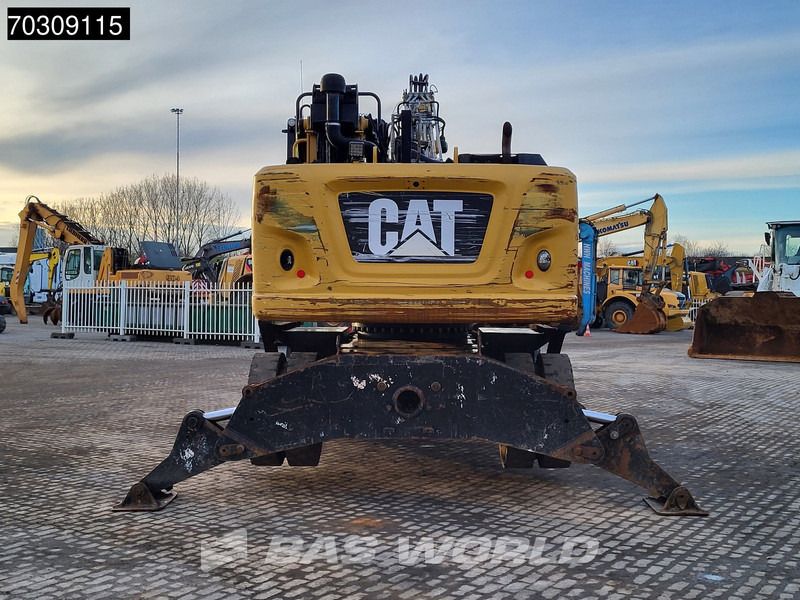 2018 Caterpillar MH3024 material handler, side view