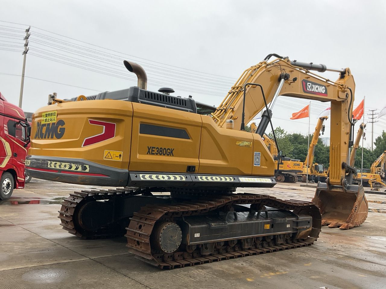 2023 XCMG XE380GK crawler excavator, rear three-quarter view 2023 XCMG XE380GK crawler excavator, rear three-quarter view