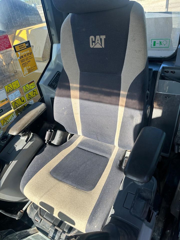 2014 Caterpillar 314ELCR crawler excavator interior cab seat