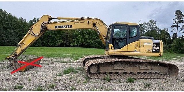 2004 Komatsu PC160LC-7K crawler excavator, side view 2004 Komatsu PC160LC-7K crawler excavator, side view
