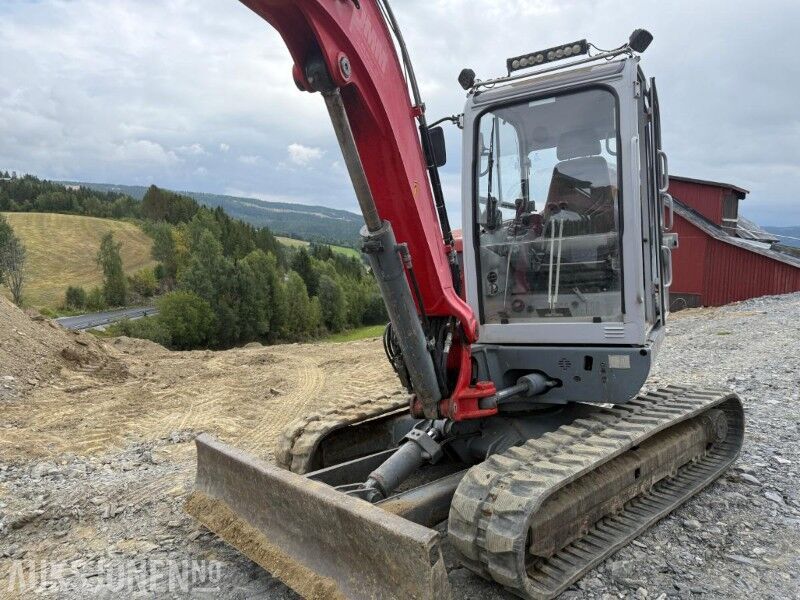 2008 Wacker Neuson 6003 mini excavator, front three-quarter view 2008 Wacker Neuson 6003 mini excavator, front three-quarter view