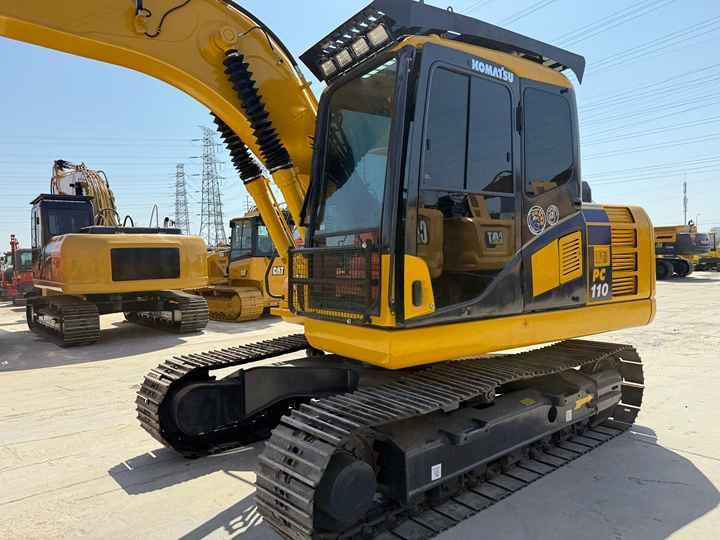 2020 Komatsu PC110 crawler excavator, side view 2020 Komatsu PC110 crawler excavator, side view