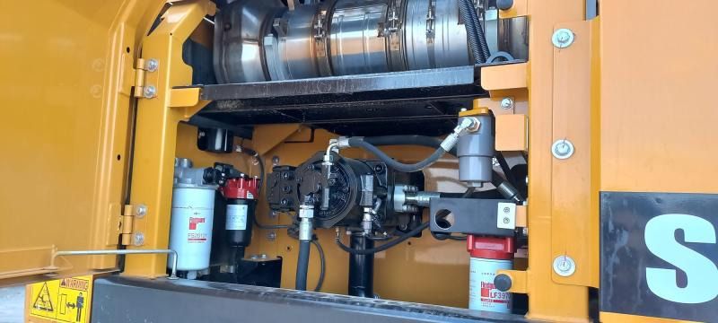 2021 Sany SY265 crawler excavator engine compartment view 2021 Sany SY265 crawler excavator engine compartment view