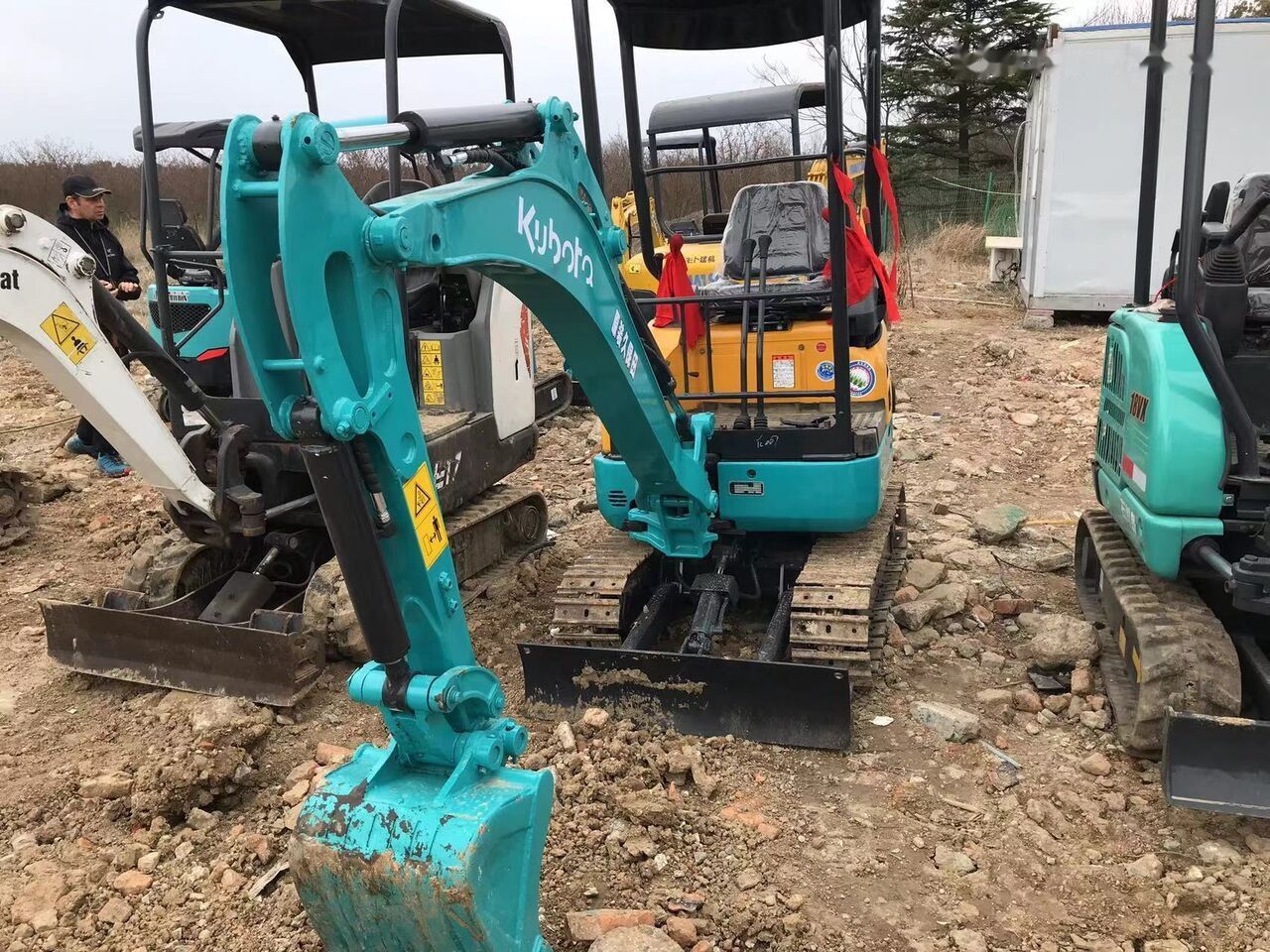 2021 Kubota U17 mini excavator, front three-quarter view 2021 Kubota U17 mini excavator, front three-quarter view