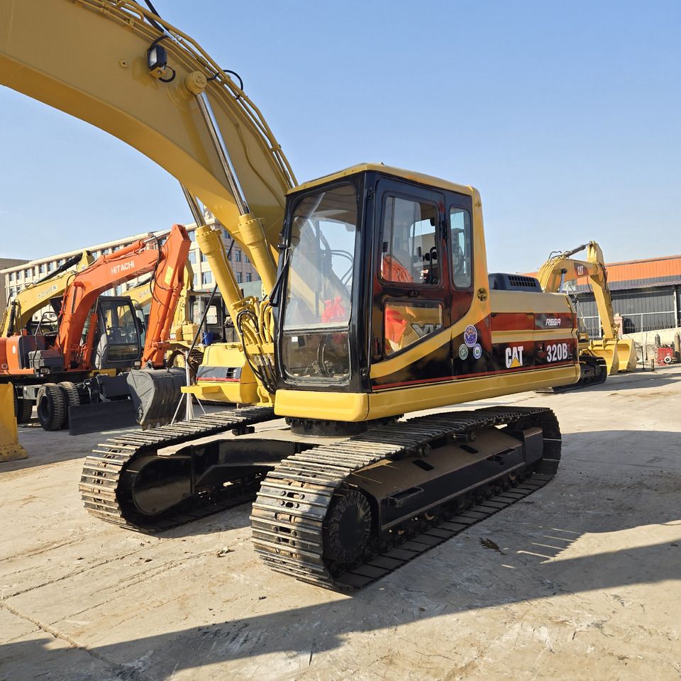 2020 Caterpillar 320BL crawler excavator, front three-quarter view