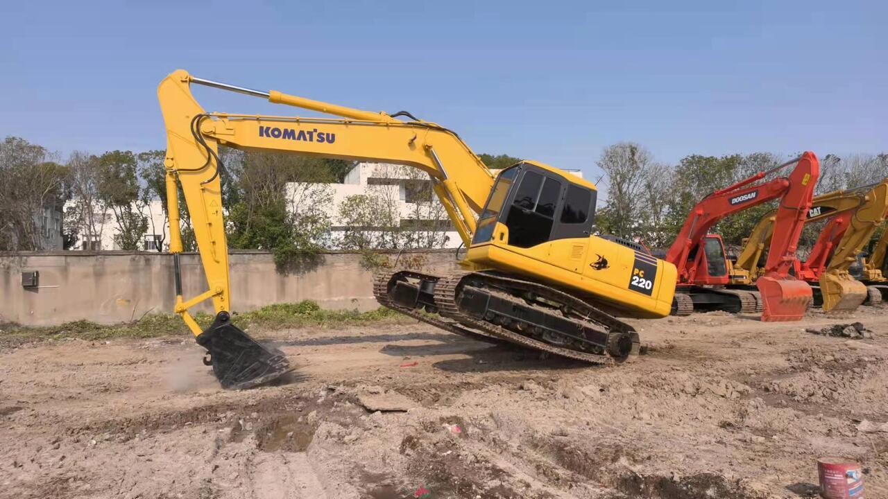 2010 Komatsu PC220-7 crawler excavator, side profile view