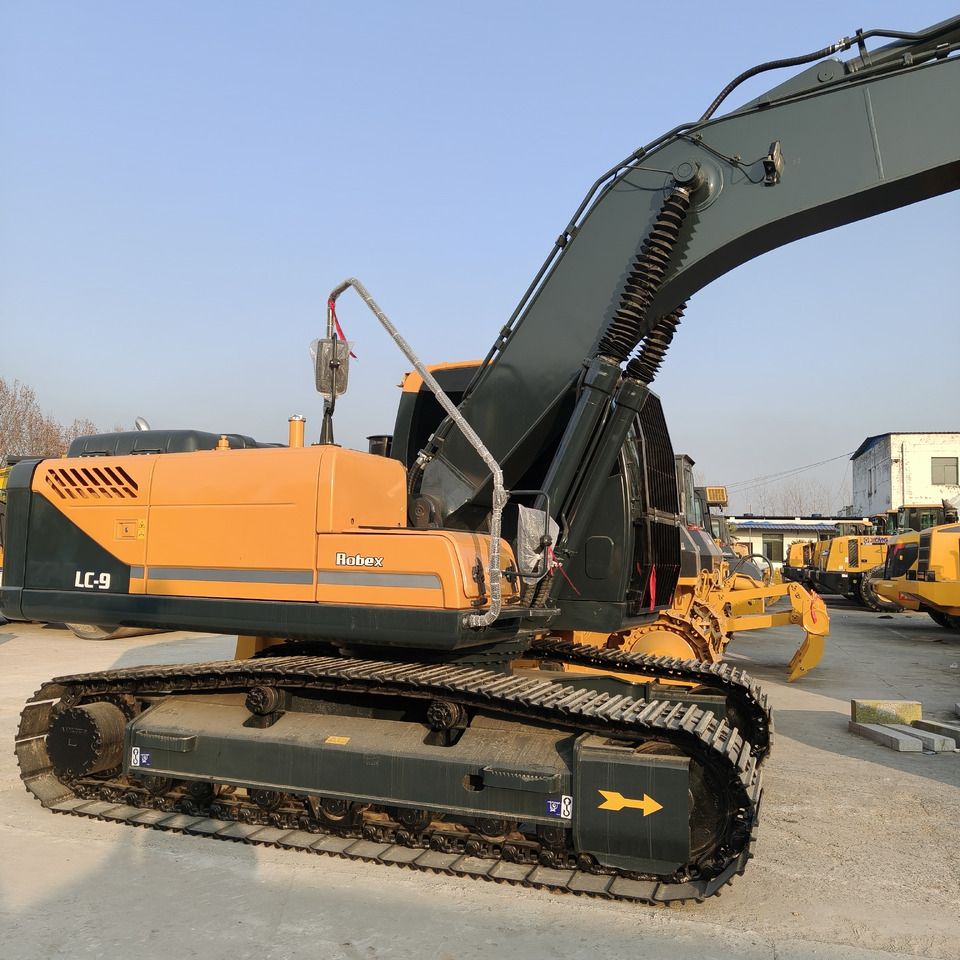 2024 Hyundai R220LC-9S crawler excavator side view