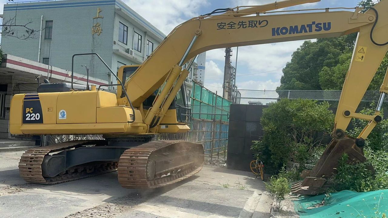 2016 Komatsu PC220-8 Raupenbagger Seitenansicht 2016 Komatsu PC220-8 Raupenbagger Seitenansicht