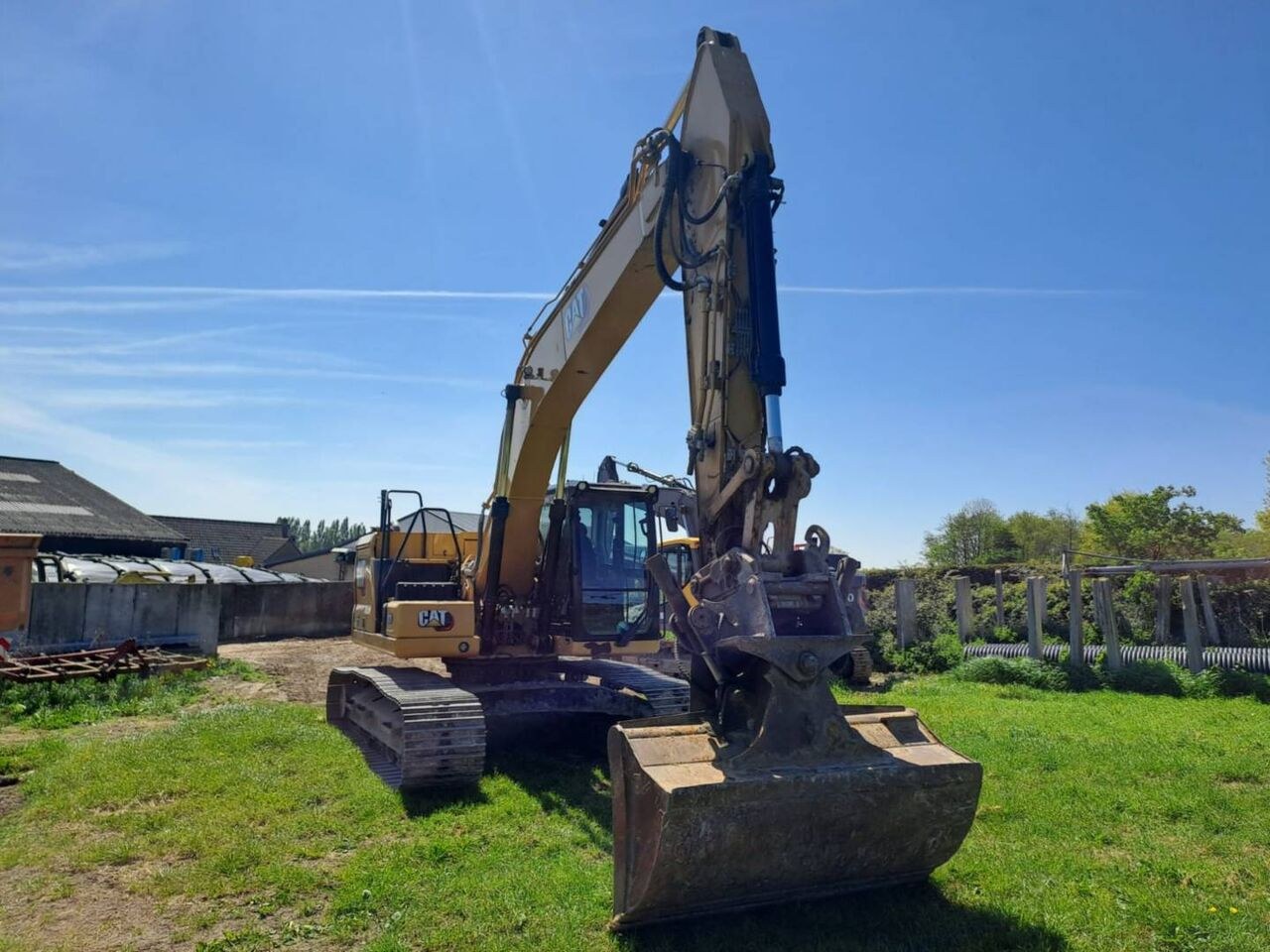 2021 Caterpillar 323-07 crawler excavator, front view 2021 Caterpillar 323-07 crawler excavator, front view