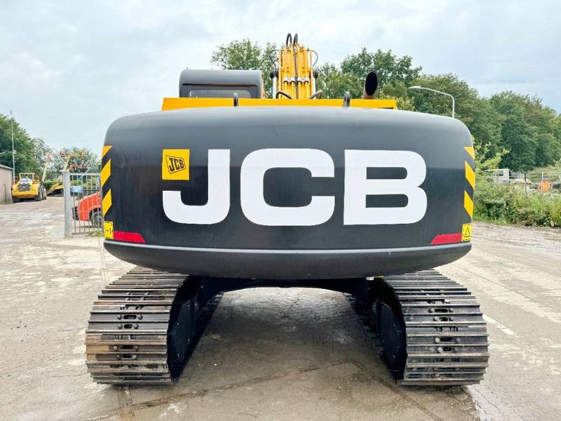 2025 JCB 215LC crawler excavator, rear view 2025 JCB 215LC crawler excavator, rear view