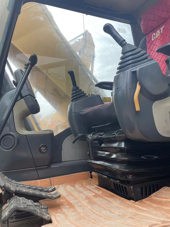 2016 Caterpillar 325D crawler excavator interior cab view 2016 Caterpillar 325D crawler excavator interior cab view