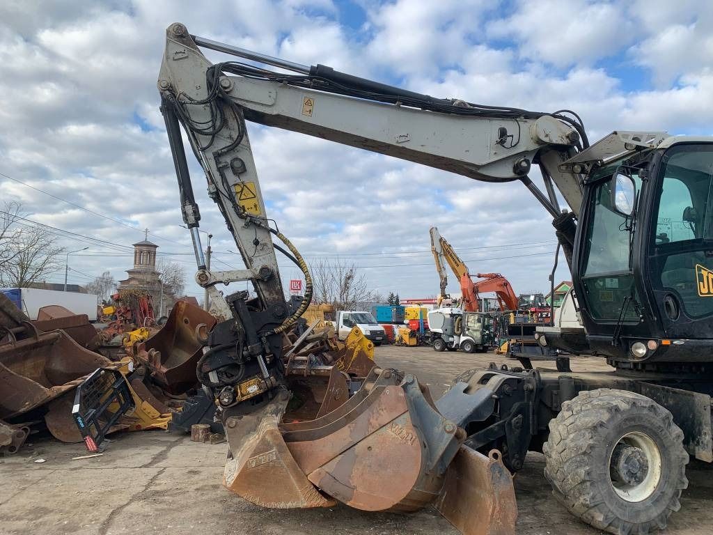 2018 JCB JS145W wheel excavator, side view with attachment 2018 JCB JS145W wheel excavator, side view with attachment