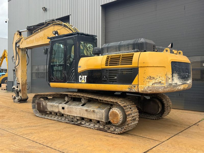 2011 Caterpillar 336D crawler excavator, side view 2011 Caterpillar 336D crawler excavator, side view