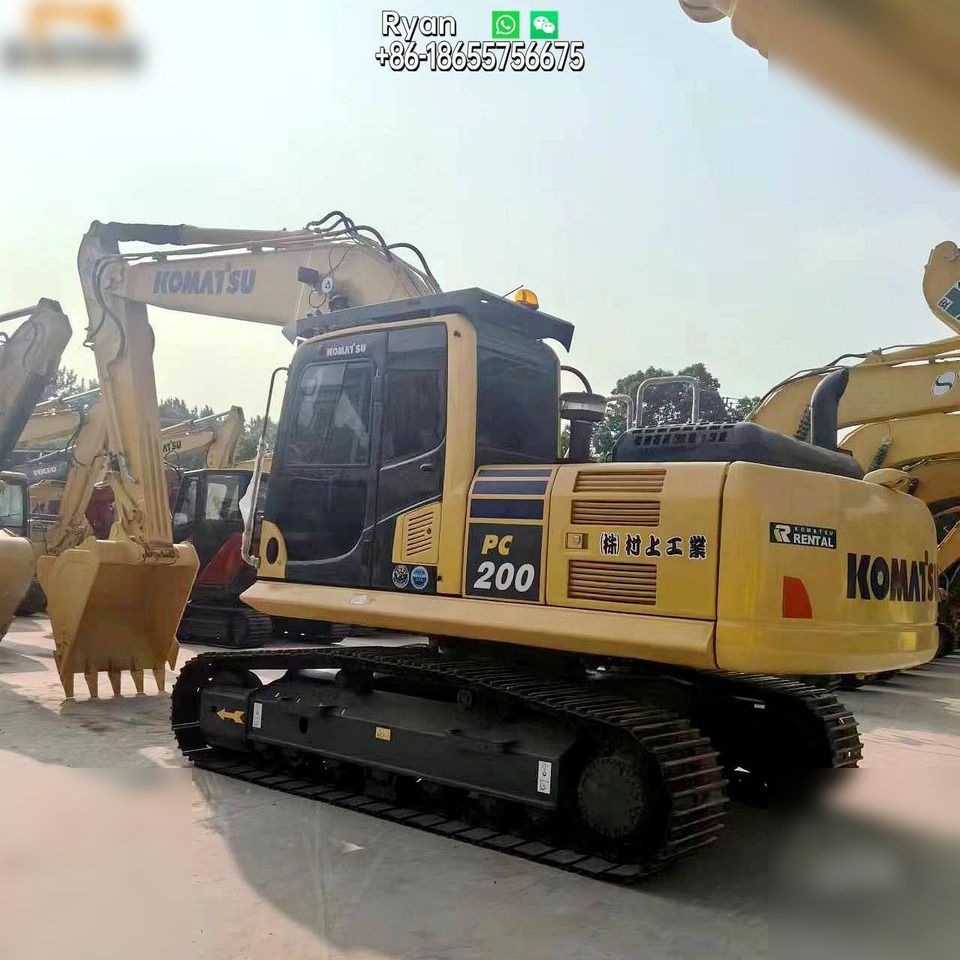 2022 Komatsu PC200-8 koparka gąsienicowa, tylny widok pod kątem