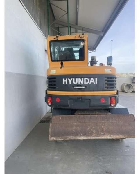 2016 Hyundai R55W-9A wheel excavator rear view 2016 Hyundai R55W-9A wheel excavator rear view